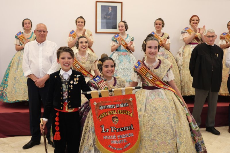Centro guanya el Premi Infantil de les Falles de Dénia Centro guanya el Premi Infantil de les Falles de Dénia