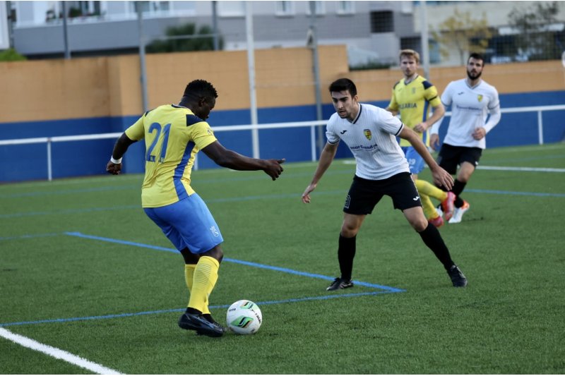 Regional Preferente: El Pedreguer despierta en Cocentaina (0-2), el Dénia empata en casa (1-1) y el Calpe cae en Sueca (1-0) Regional Preferente: El Pedreguer despierta en Cocentaina (0-2), el Dénia empata en casa (1-1) y el Calpe cae en Sueca (1-0)