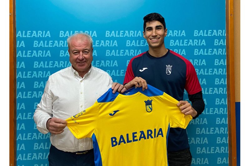 El CD Dénia incorpora a Juan Carlos Hernández, un centrocampista procedente del Carcaixent El CD Dénia incorpora a Juan Carlos Hernández, un centrocampista procedente del Carcaixent