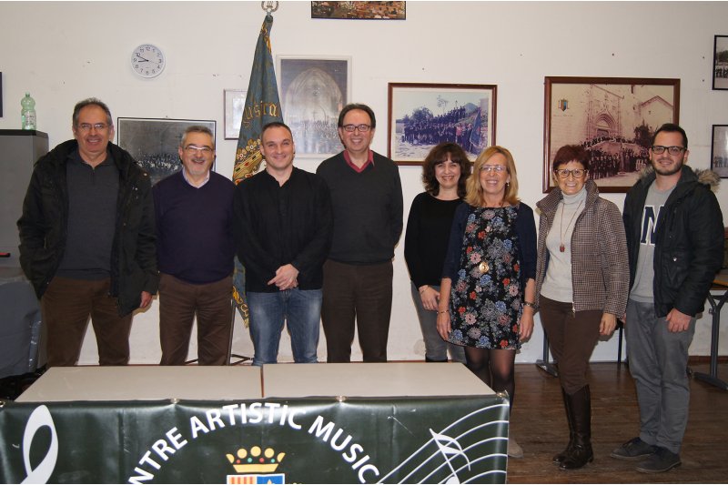 Carles Samblancat, nuevo director de la banda del Centre ArtÃstic Musical de Xàbia Carles Samblancat, nuevo director de la banda del Centre ArtÃstic Musical de Xàbia