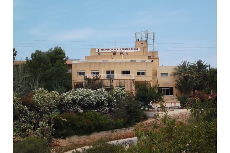 Las auxiliares de enfermería de la residencia de Dénia no descartan sumarse a la huelga Las auxiliares de enfermería de la residencia de Dénia no descartan sumarse a la huelga