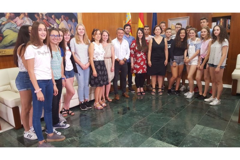 Alumnos alemanes de intercambio visitan el Ayuntamiento de Xàbia Alumnos alemanes de intercambio visitan el Ayuntamiento de Xàbia