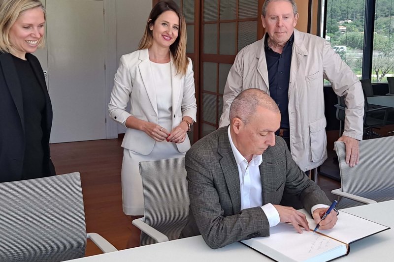 El presidente de los empresarios valencianos visita las instalaciones de Rolser en Pedreguer El presidente de los empresarios valencianos visita las instalaciones de Rolser en Pedreguer