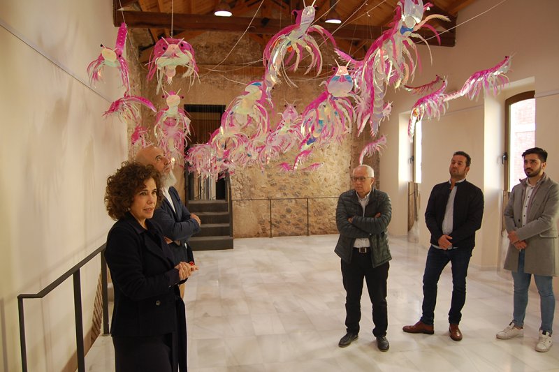 El Verger: Adriana Figueiras ompli d’avantguarda i tradició l’espai de la torre de Medinaceli amb Rosa Sum El Verger: Adriana Figueiras ompli d’avantguarda i tradició l’espai de la torre de Medinaceli amb Rosa Sum