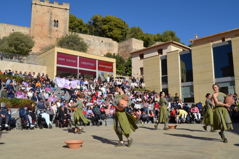 Dénia clama por una vida libre de violencias y de miedo Dénia clama por una vida libre de violencias y de miedo