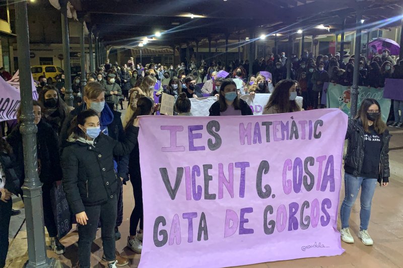 Comunitats educatives de la comarca se sumen a la manifestació del Dia de la Dona de Pedreguer Comunitats educatives de la comarca se sumen a la manifestació del Dia de la Dona de Pedreguer