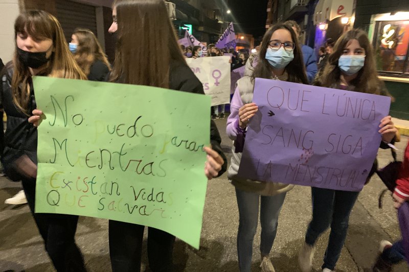 Comunitats educatives de la comarca se sumen a la manifestació del Dia de la Dona de Pedreguer Comunitats educatives de la comarca se sumen a la manifestació del Dia de la Dona de Pedreguer