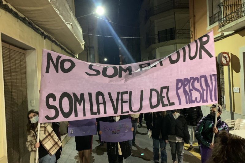 Comunitats educatives de la comarca se sumen a la manifestació del Dia de la Dona de Pedreguer Comunitats educatives de la comarca se sumen a la manifestació del Dia de la Dona de Pedreguer