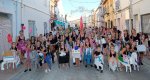 Trolls i Anem de fira s’imposen al concurs de carrosses i comparses d'El Verger  Trolls i Anem de fira s’imposen al concurs de carrosses i comparses d'El Verger