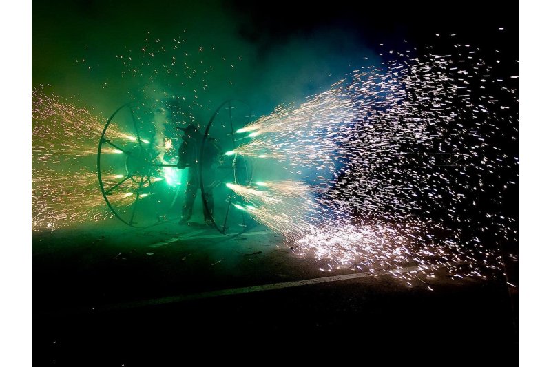 Queda suspendido el correfoc de las fiestas de Dénia por la alerta roja  Queda suspendido el correfoc de las fiestas de Dénia por la alerta roja