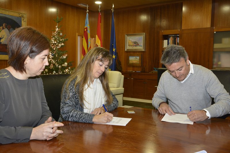 Xàbia renueva convenios con instituciones educativas y deportivas  Xàbia renueva convenios con instituciones educativas y deportivas