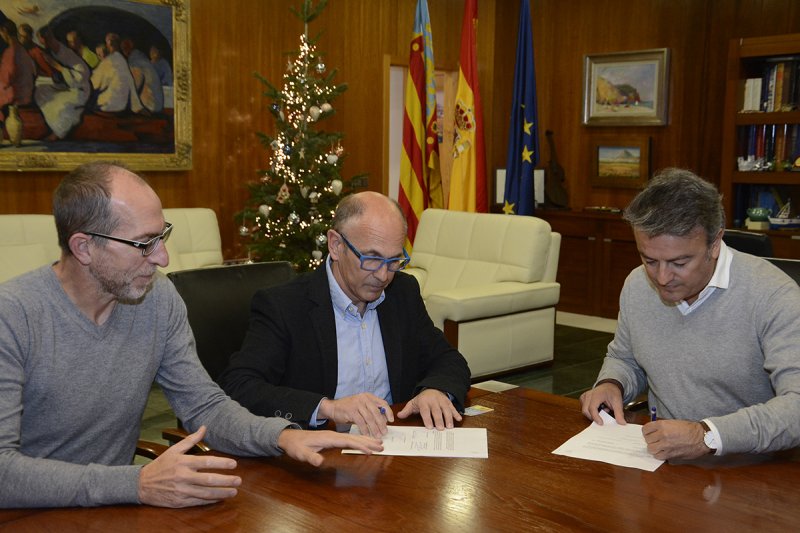 Xàbia renueva convenios con instituciones educativas y deportivas  Xàbia renueva convenios con instituciones educativas y deportivas