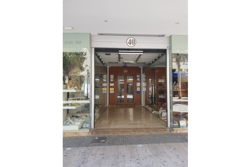 Reabren las puertas del edificio de Marqués de Campo y de los locales comerciales afectados Reabren las puertas del edificio de Marqués de Campo y de los locales comerciales afectados