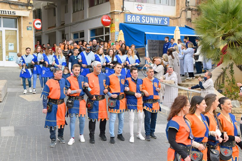 Los Moros i Cristians de Xàbia resurgen con todo su esplendor en el Mig Any Los Moros i Cristians de Xàbia resurgen con todo su esplendor en el Mig Any