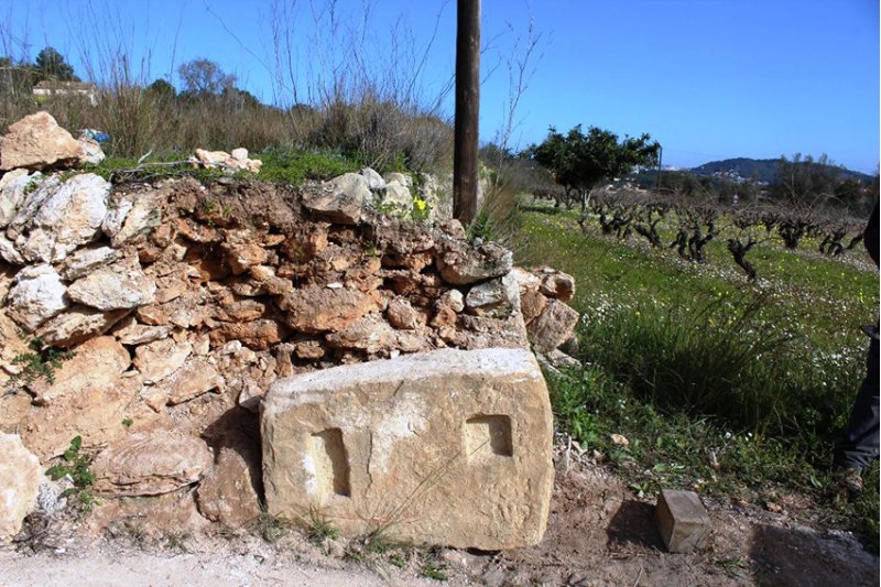 Poble Nou: Hallan una prensa romana del siglo III d.C cerca de los Pous de l’Abiar  Poble Nou: Hallan una prensa romana del siglo III d.C cerca de los Pous de l’AbiarÂ