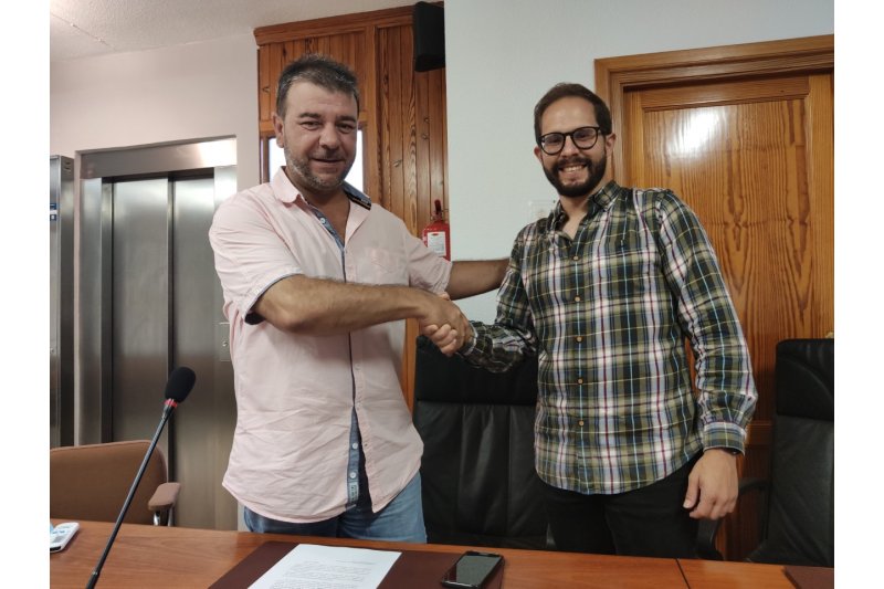 Benitatxell y Xàbia renuevan el convenio para utilizar la piscina  Benitatxell y Xàbia renuevan el convenio para utilizar la piscina