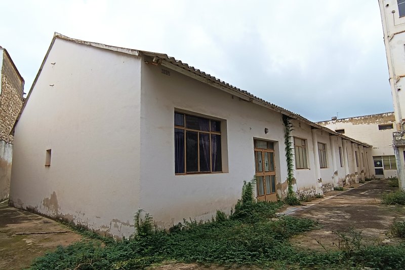 Pego reconvierte el antiguo ambulatorio en zona de aparcamiento Pego reconvierte el antiguo ambulatorio en zona de aparcamiento