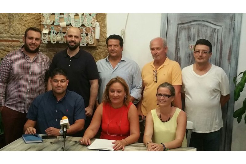 Gema Estrela presenta al equipo que la acompañará si gana las elecciones del Dénia Gema Estrela presenta al equipo que la acompañará si gana las elecciones del Dénia
