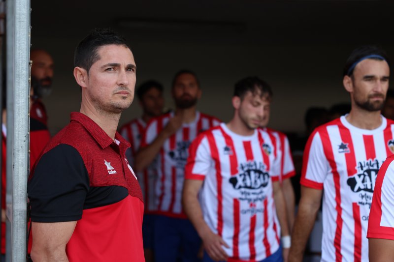 Julio Ivorra, entrenador del CD Jávea: “Hicimos una buena segunda vuelta, pero no nos valió para salvarnos” Julio Ivorra, entrenador del CD Jávea: “Hicimos una buena segunda vuelta, pero no nos valió para salvarnos”