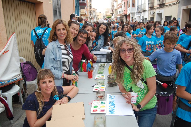 Vora 15.000 persones converteixen la Trobada d’Escoles de la Marina Alta a Pego en una festa reivindicativa dels col·legis de la comarca pel valencià Vora 15.000 persones converteixen la Trobada d’Escoles de la Marina Alta a Pego en una festa reivindicativa dels col·legis de la comarca pel valencià