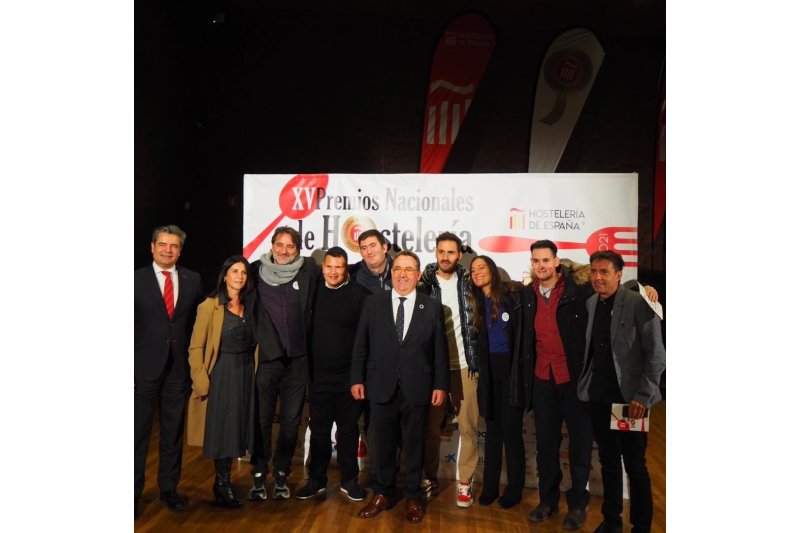 Els Magazinos recibe el premio de la patronal hostelera por su compromiso con las personas con discapacidad Els Magazinos recibe el premio de la patronal hostelera por su compromiso con las personas con discapacidad