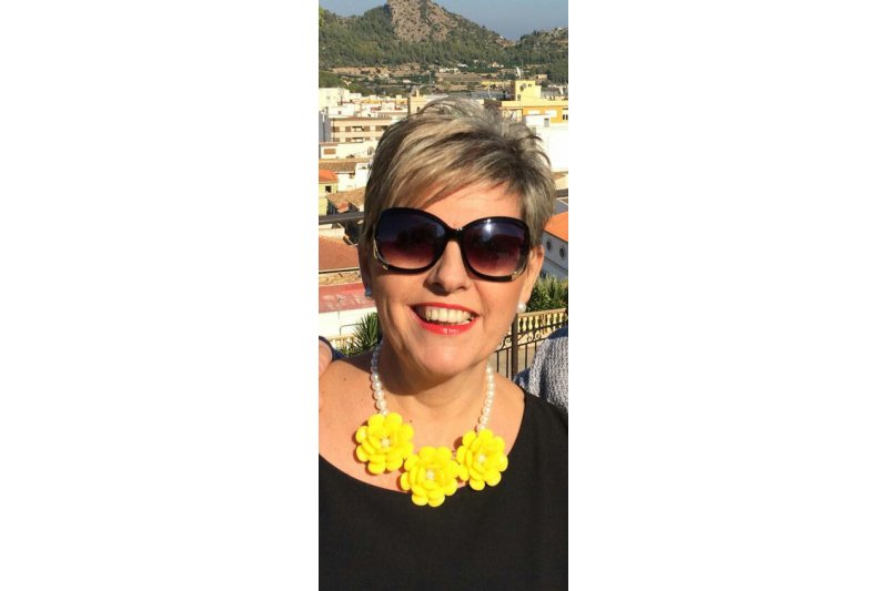 Dimiteix la regidora del PP de Pedreguer desprès que nous informes ratifiquen la incompatibilitat del càrrec amb el d’encarregada del servei municipal de neteja Dimiteix la regidora del PP de Pedreguer desprès que nous informes ratifiquen la incompatibilitat del càrrec amb el d’encarregada del servei municipal de neteja