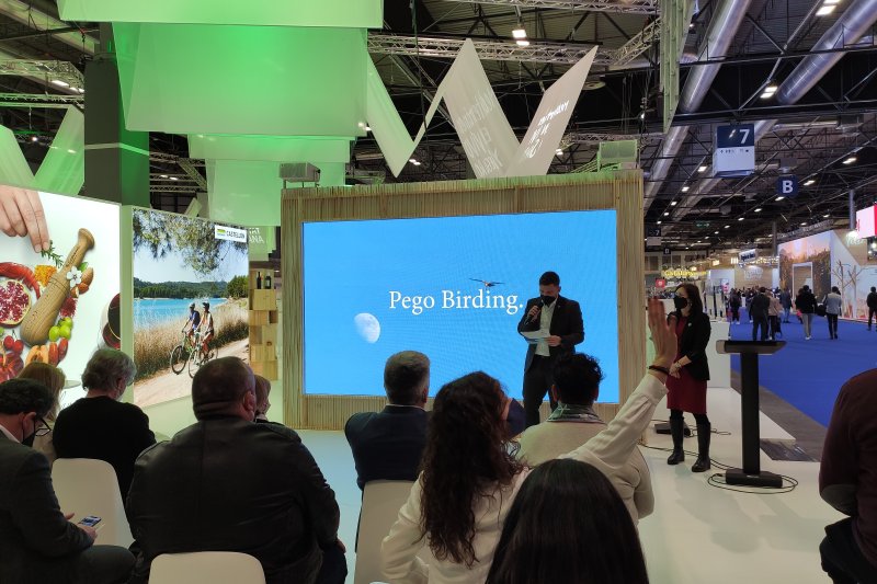 Las rutas ornitológicas de Pego suscitan una gran expectación en FITUR Las rutas ornitológicas de Pego suscitan una gran expectación en FITUR