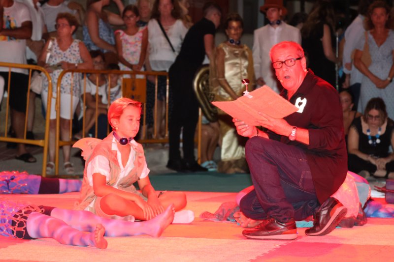 Los Escacs Vivents de Xàbia transporta su última representación al Oceanogràfic de València Los Escacs Vivents de Xàbia transporta su última representación al Oceanogràfic de València