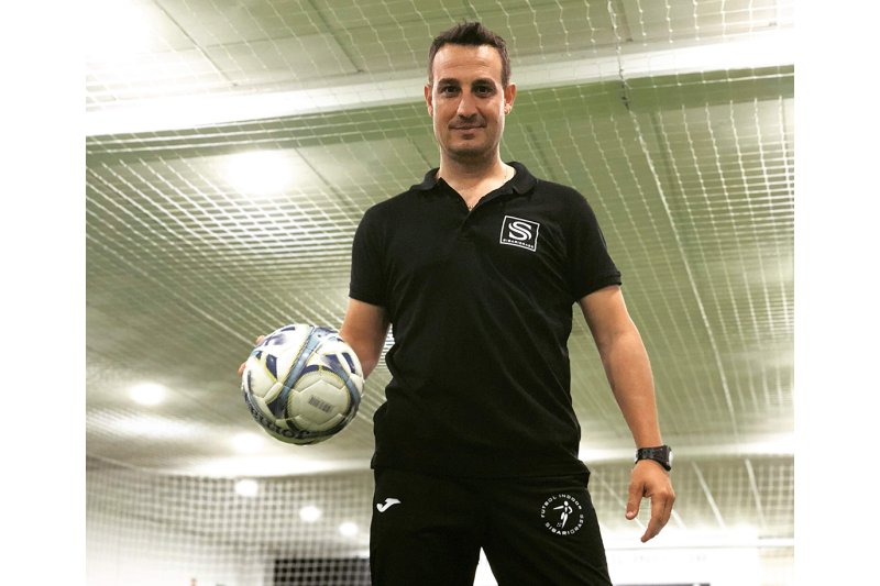 El técnico dianense Juan Villalba, segundo entrenador del CD Dénia El técnico dianense Juan Villalba, segundo entrenador del CD Dénia