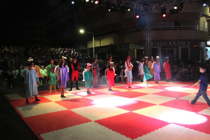 El Ajedrez Viviente de Xàbia gana en brillantez con una mezcla de arte y cultura El Ajedrez Viviente de Xàbia gana en brillantez con una mezcla de arte y cultura