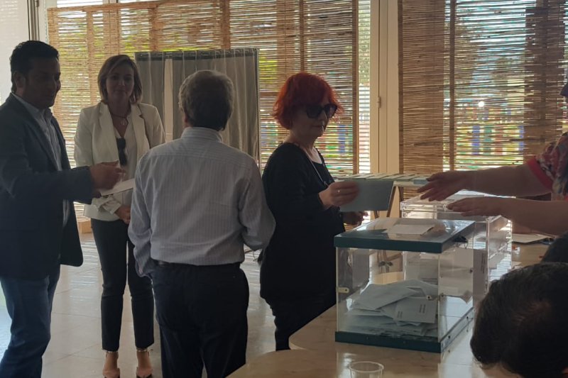 El Verger: El carisma de Ximo Coll coloca al PSPV a una veintena de votos de la mayoría absoluta El Verger: El carisma de Ximo Coll coloca al PSPV a una veintena de votos de la mayoría absoluta