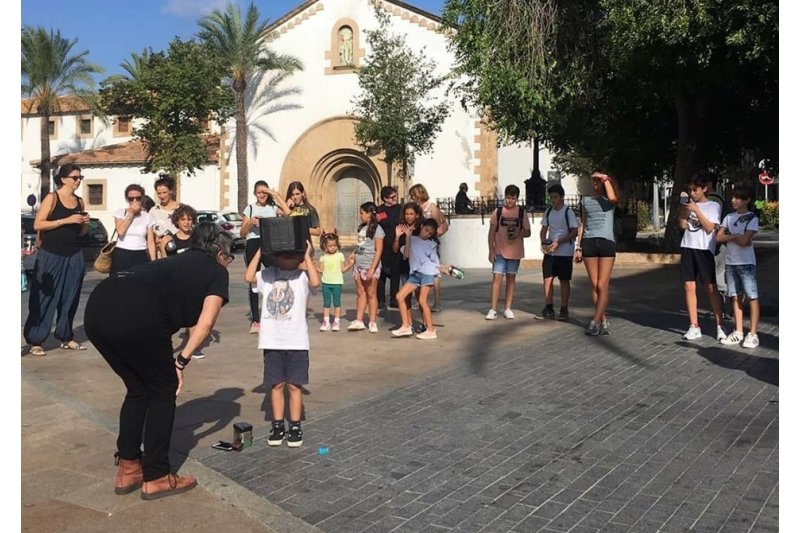 El festival de fotografía Ojos Rojos continua con un taller en Xàbia y un mercadillo en Pedreguer El festival de fotografía Ojos Rojos continua con un taller en Xàbia y un mercadillo en Pedreguer
