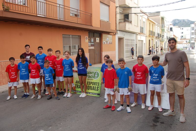 Un matí esportiu posa la nota saludable a l’equador de les festes de Pego Un matí esportiu posa la nota saludable a l’equador de les festes de Pego