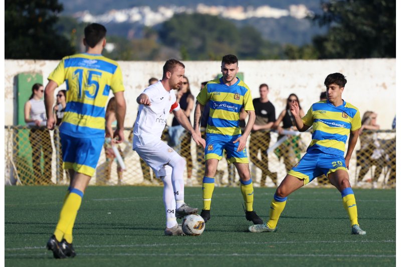Segunda Regional: El Verger se aleja del ascenso tras caer ante el líder Safor Gandia Segunda Regional: El Verger se aleja del ascenso tras caer ante el líder Safor Gandia