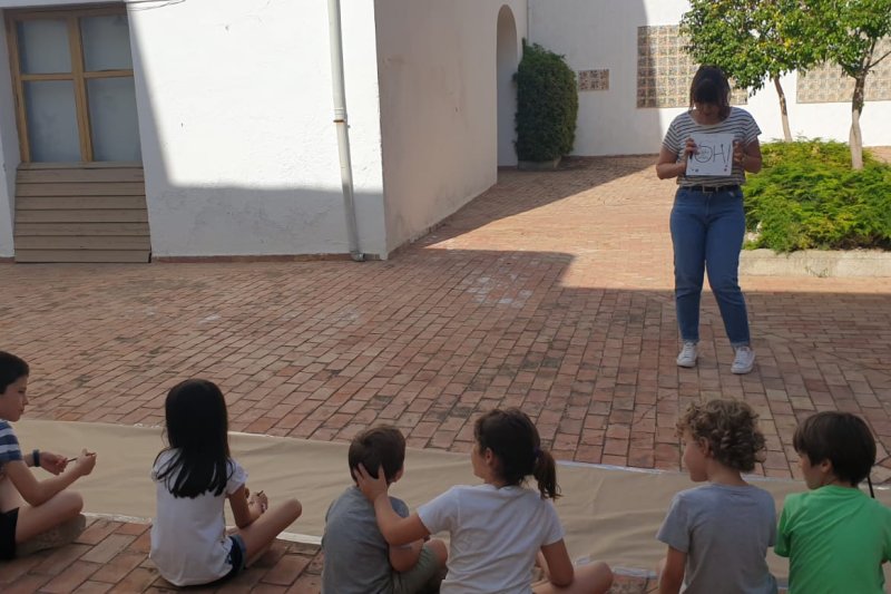 Los escolares de Pego celebran el Día Internacional de los Museos con un taller de grafismo Los escolares de Pego celebran el Día Internacional de los Museos con un taller de grafismo