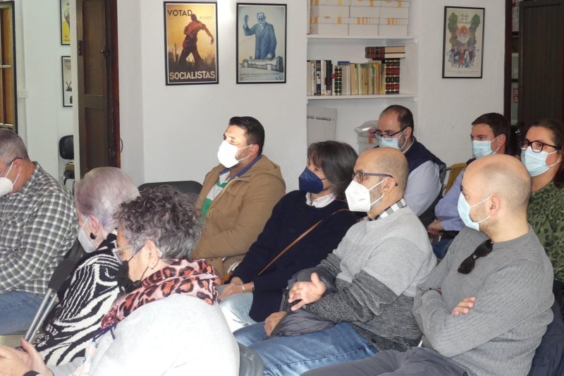 Alejandro Soler presenta su candidatura a la secretaría provincial del PSPV sin Vicent Grimalt ni de cargos del partido Alejandro Soler presenta su candidatura a la secretaría provincial del PSPV sin Vicent Grimalt ni de cargos del partido