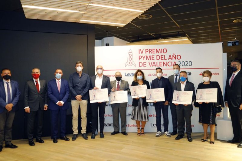 BMP Lighting recibe uno de los galardones del IV Premio Pyme del Año de Valencia BMP Lighting recibe uno de los galardones del IV Premio Pyme del Año de Valencia