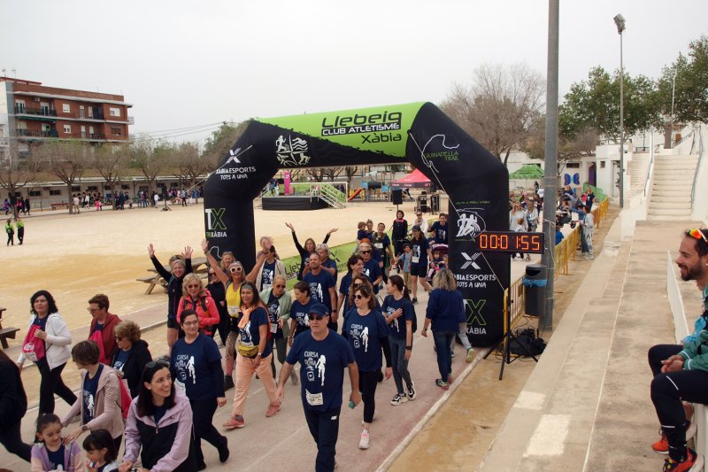 La Cursa de la Dona de Xàbia recauda 3.770 euros para el Tapis y la asociación Carena  La Cursa de la Dona de Xàbia recauda 3.770 euros para el Tapis y la asociación Carena