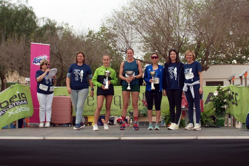 La Cursa de la Dona de Xàbia recauda 3.770 euros para el Tapis y la asociación Carena  La Cursa de la Dona de Xàbia recauda 3.770 euros para el Tapis y la asociación Carena