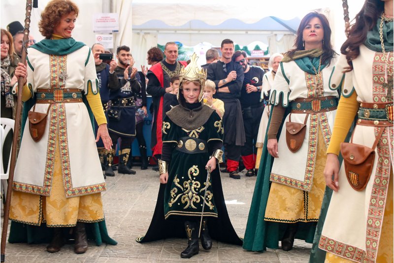 Sento Alaminos, de siete años, será el capitán cristiano de Moraira Sento Alaminos, de siete años, será el capitán cristiano de Moraira