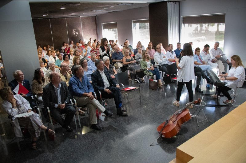 El Hospital de Dénia presenta una campaña para concienciar sobre problemas cardíacos con el primer metrónomo arrítmico de la Historia El Hospital de Dénia presenta una campaña para concienciar sobre problemas cardíacos con el primer metrónomo arrítmico de la Historia