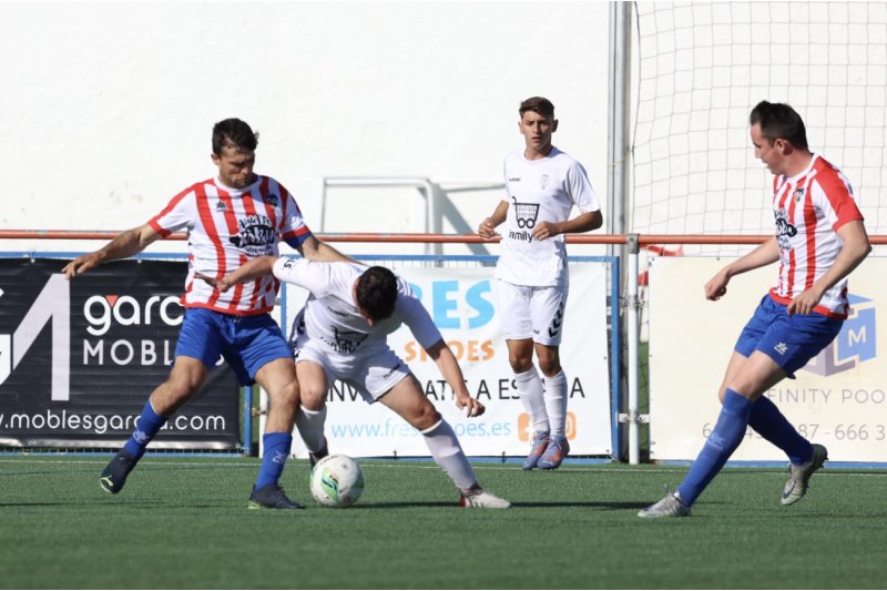 Triplete de triunfos en la Regional Preferente que enchufan a Jávea, Calpe y Dénia en la lucha por las ocho primeras plazas  Triplete de triunfos en la Regional Preferente que enchufan a Jávea, Calpe y Dénia en la lucha por las ocho primeras plazas