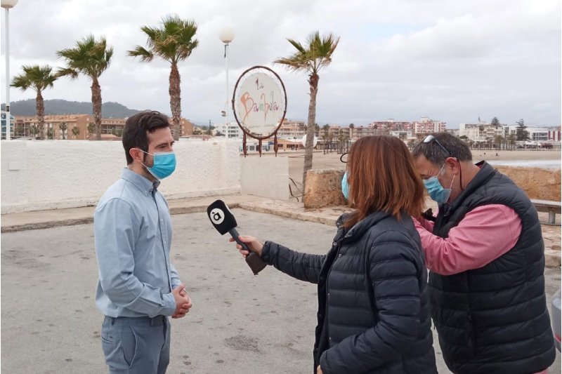 Ciudadanos Xàbia exige al Ayuntamiento que aclare por qué no ejecutó el cierre de los locales de la punta del Arenal Ciudadanos Xàbia exige al Ayuntamiento que aclare por qué no ejecutó el cierre de los locales de la punta del Arenal
