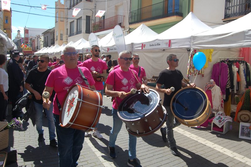 Demostraciones, desfile de moda y música revitalizan la Fira de Comerç de El Verger en la calle Mayor Demostraciones, desfile de moda y música revitalizan la Fira de Comerç de El Verger en la calle Mayor