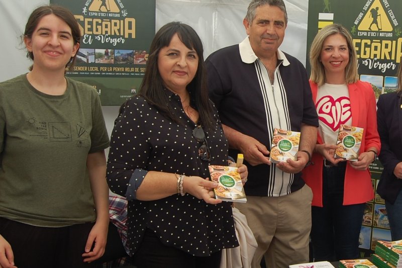 Demostraciones, desfile de moda y música revitalizan la Fira de Comerç de El Verger en la calle Mayor Demostraciones, desfile de moda y música revitalizan la Fira de Comerç de El Verger en la calle Mayor