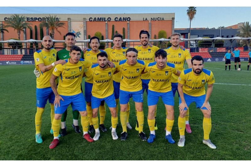 Lliga Comunitat: Tristes derrotas para los equipos de la Marina Alta que dejan al Jávea hundido y al Calpe sin promoción Lliga Comunitat: Tristes derrotas para los equipos de la Marina Alta que dejan al Jávea hundido y al Calpe sin promoción