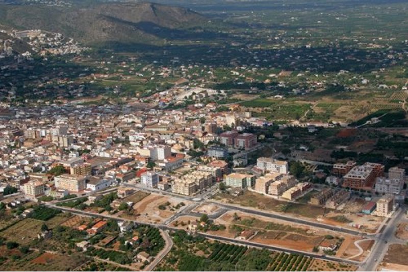 Adéu 2016: Pedreguer estrena pavelló cobert i redueix l’atur Adéu 2016: Pedreguer estrena pavelló cobert i redueix l’atur