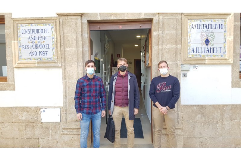 Benitatxell apoya la idea de los empresarios náuticos de crear “campos de boyas” en el litoral de la comarca  Benitatxell apoya la idea de los empresarios náuticos de crear “campos de boyas” en el litoral de la comarca