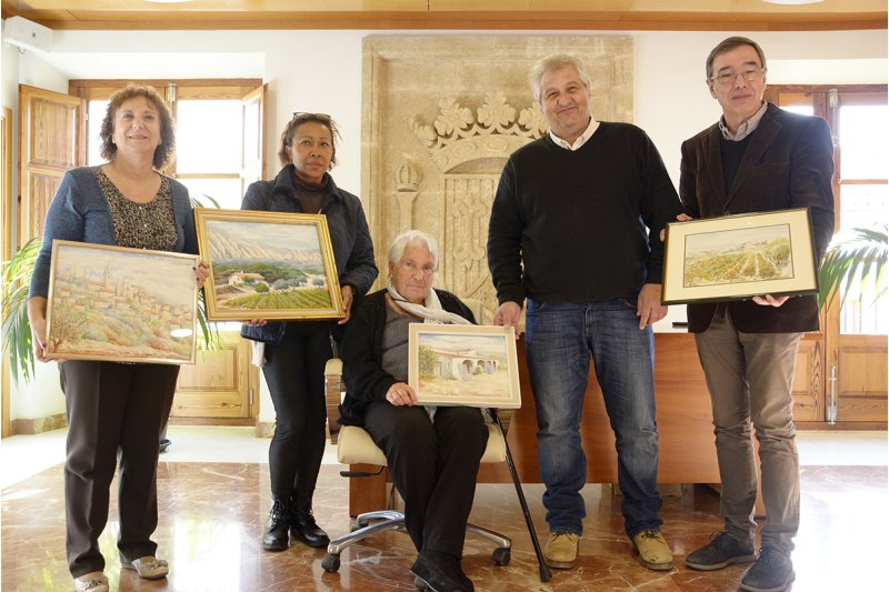 Una artista nonagenaria de Xàbia dona una colección de cuadros para Cáritas Una artista nonagenaria de Xàbia dona una colección de cuadros para Cáritas
