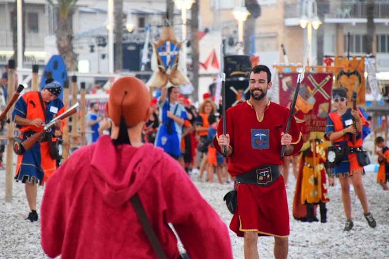 Xàbia: El bando cristiano reconquista la villa en la víspera de los desfiles de gala  Xàbia: El bando cristiano reconquista la villa en la víspera de los desfiles de gala